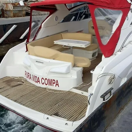 Adisfrutar Del Pura Vida Un Barco Increible Botel Barcelona