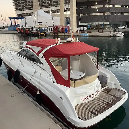 Adisfrutar Del Pura Vida Un Barco Increible *